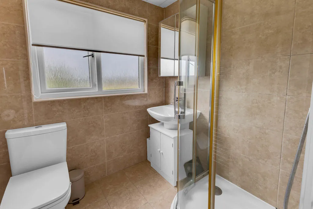 Collier Avenue Milnrow, Rochdale OL16 3UY, photo 15