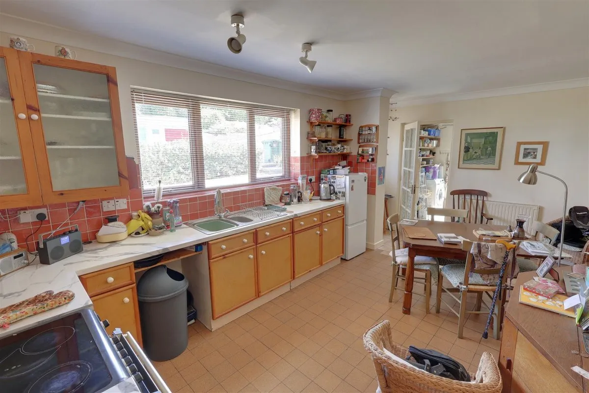 Culver Street, Newent, GL18, photo 3