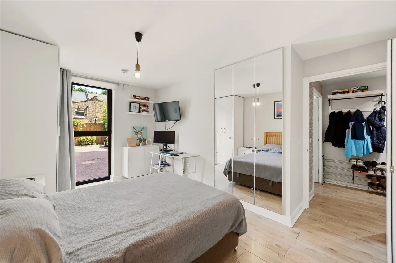 Petergate, London, SW11, photo 6