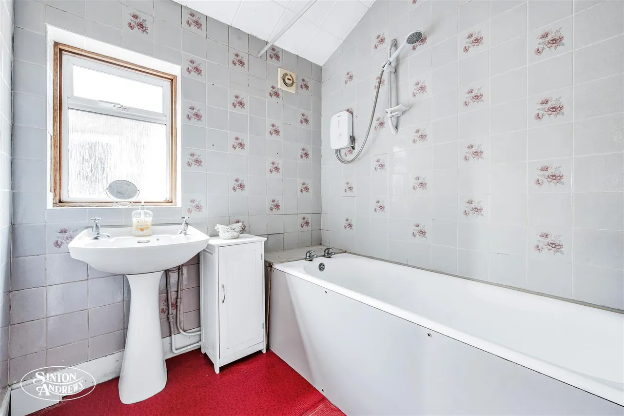 Leighton Road, Northfields, photo 8