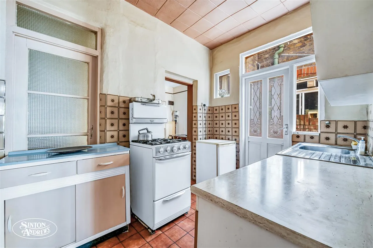 Leighton Road, Northfields, photo 4