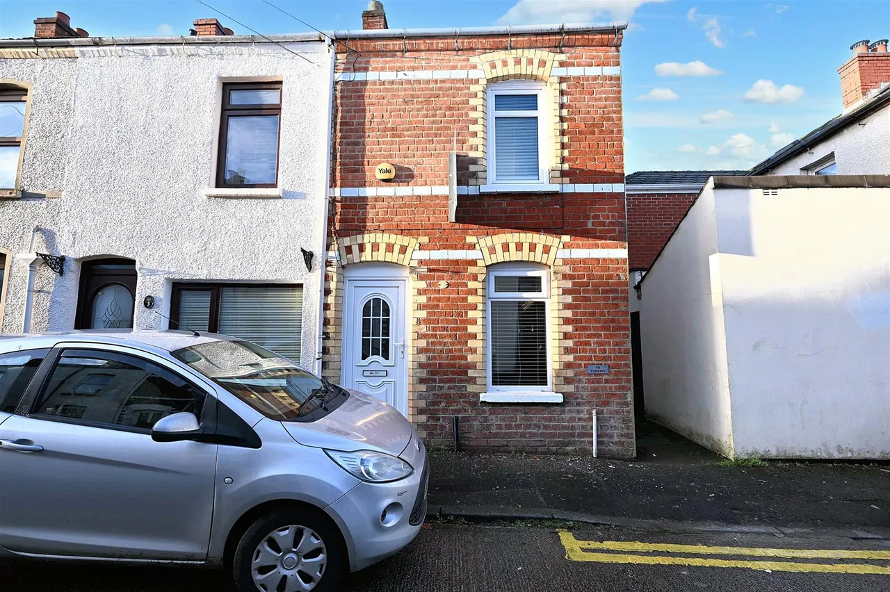 2 bed house to rent, Hugh Street, Belfast, BT9