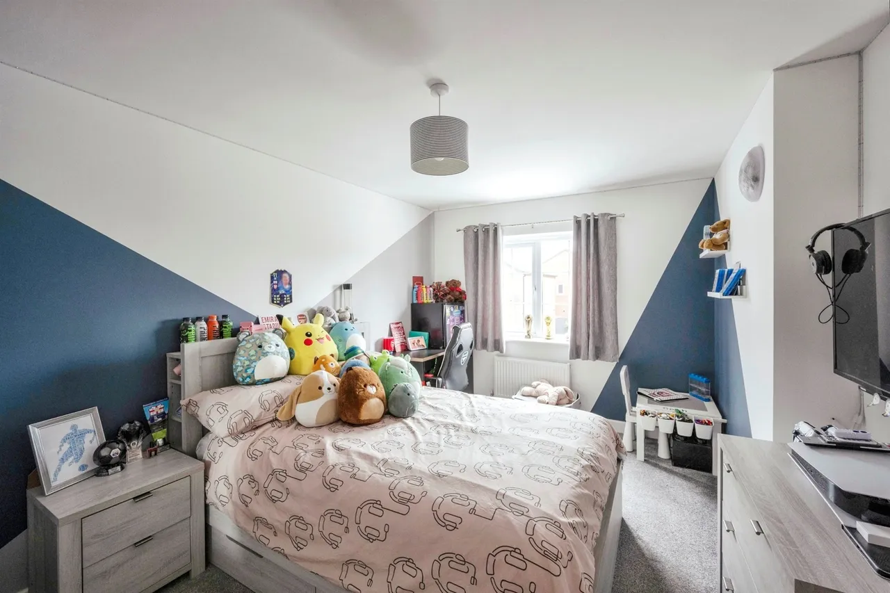 Heatherfields Crescent, New Rossington, DN11, photo 11