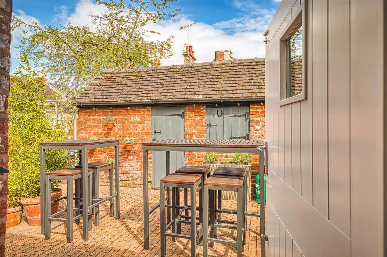 Main Street, Repton, photo 34
