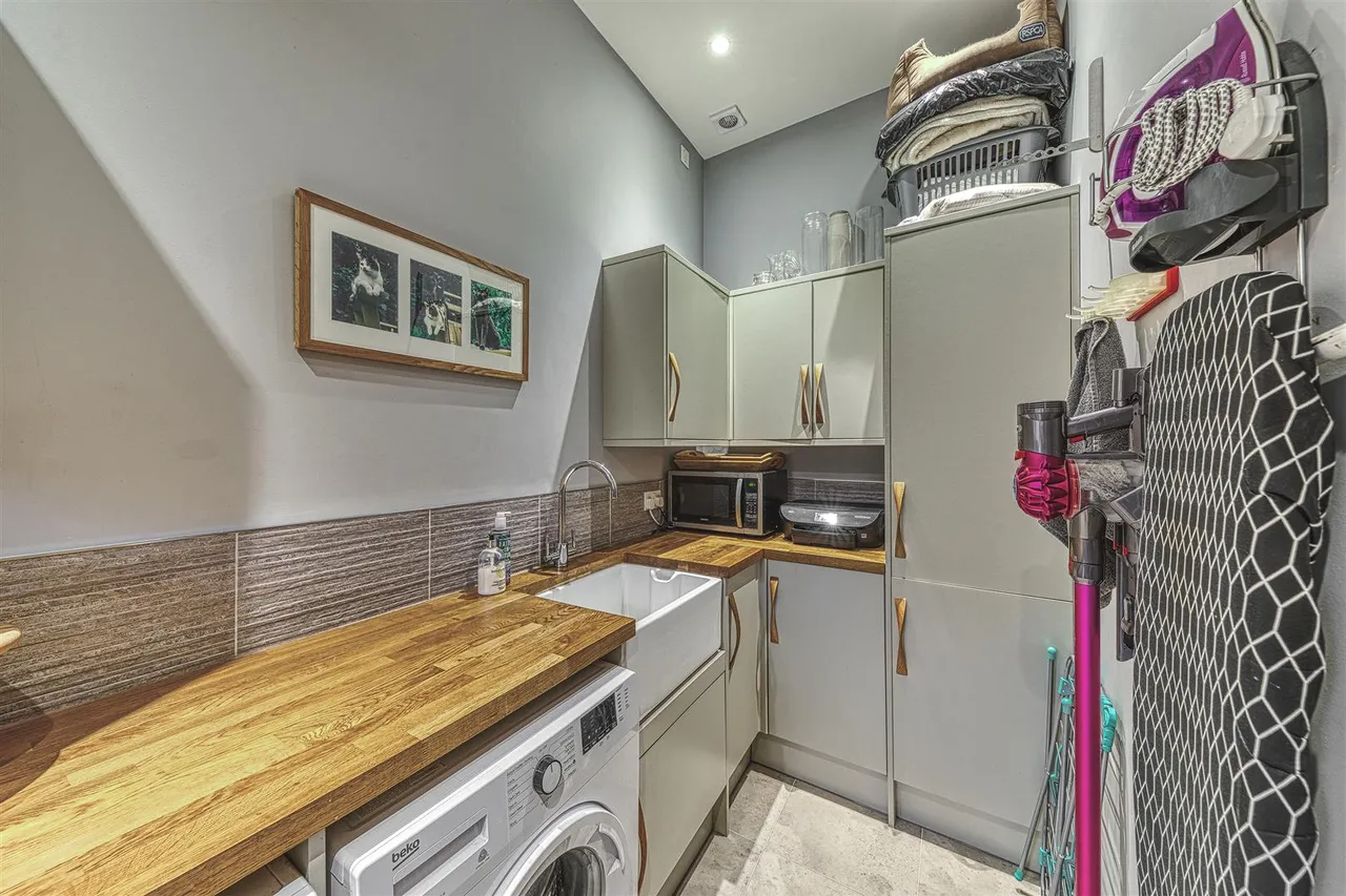 Main Street, Repton, photo 10
