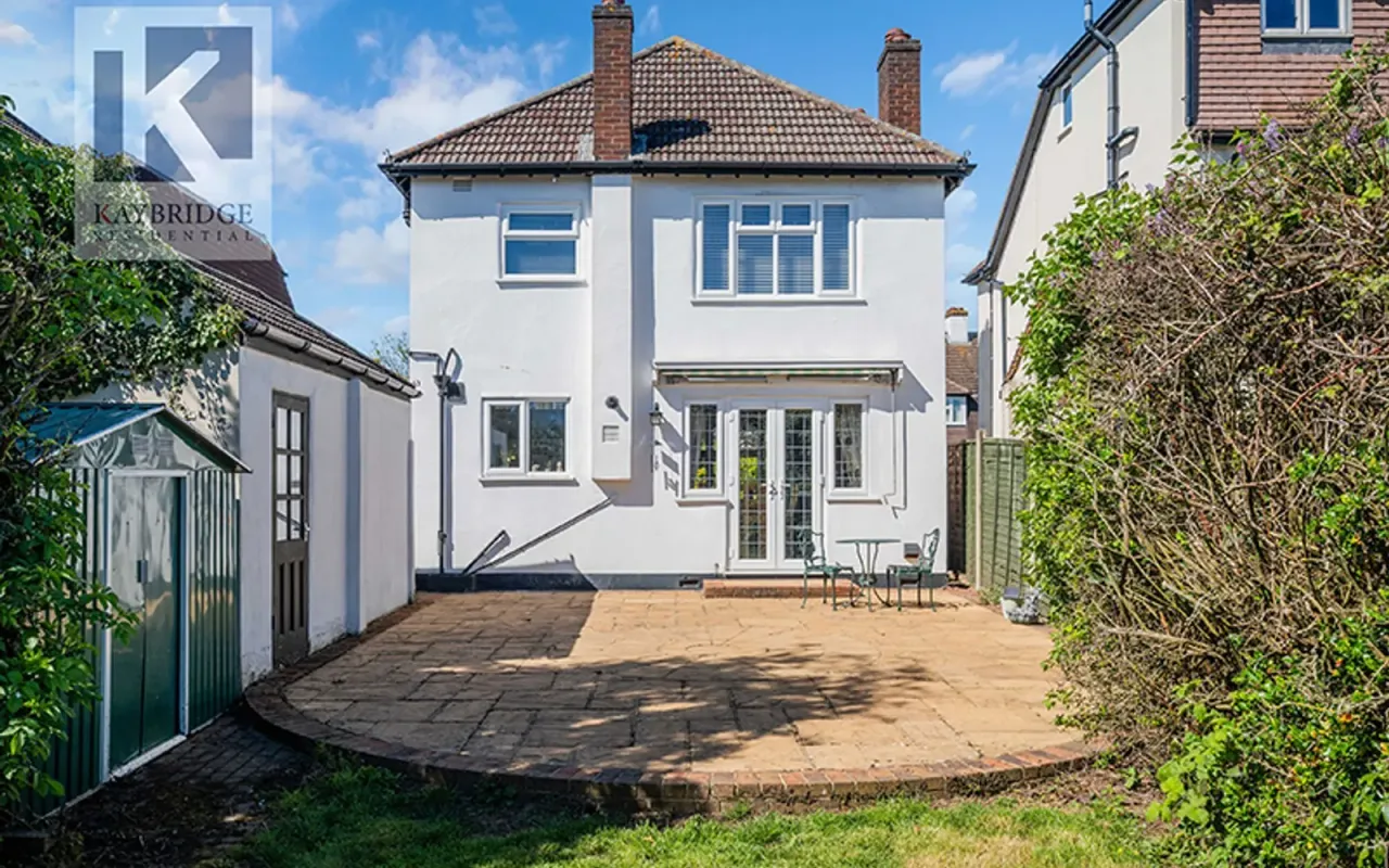 Waverley Road, Epsom, KT17, photo 15