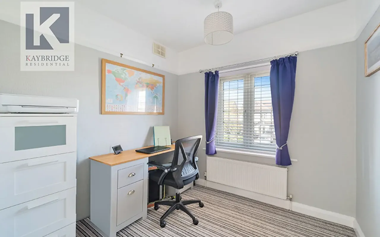 Waverley Road, Epsom, KT17, photo 10