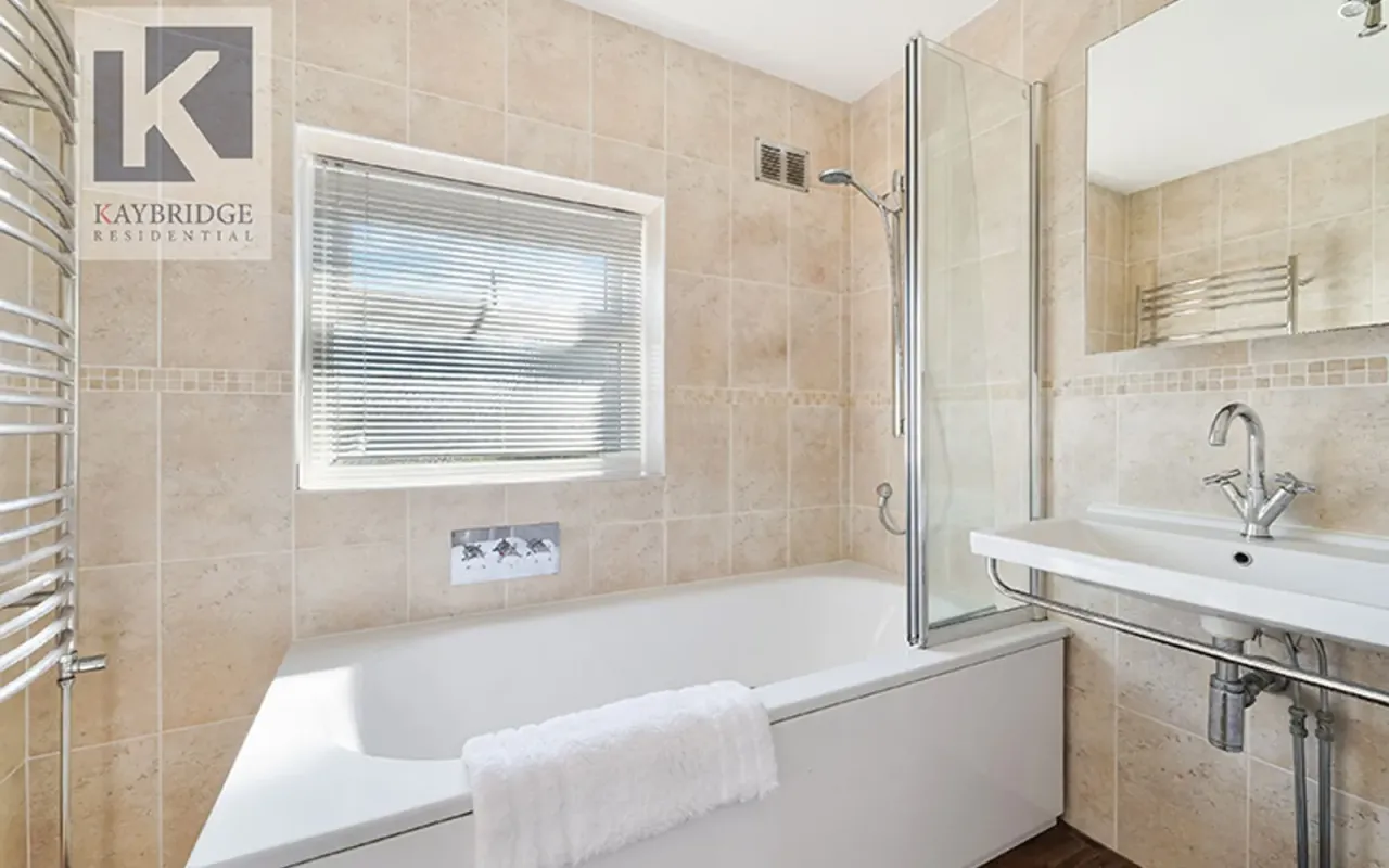 Waverley Road, Epsom, KT17, photo 12
