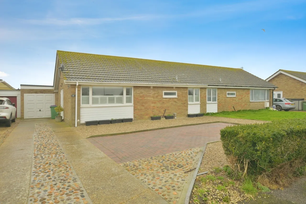 Beverley Gardens, Dymchurch, Romney Marsh, Kent, TN29, photo 15