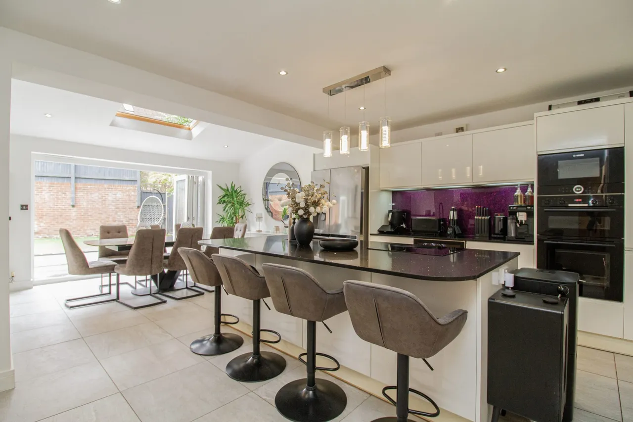 Kingsley Square, Fleet, GU51 1AH, photo 4