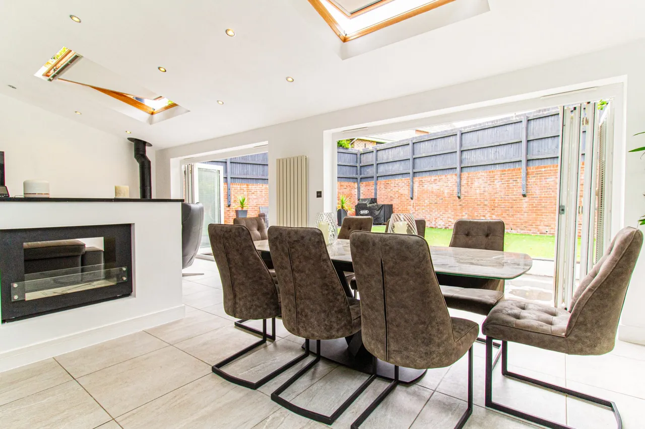 Kingsley Square, Fleet, GU51 1AH, photo 11
