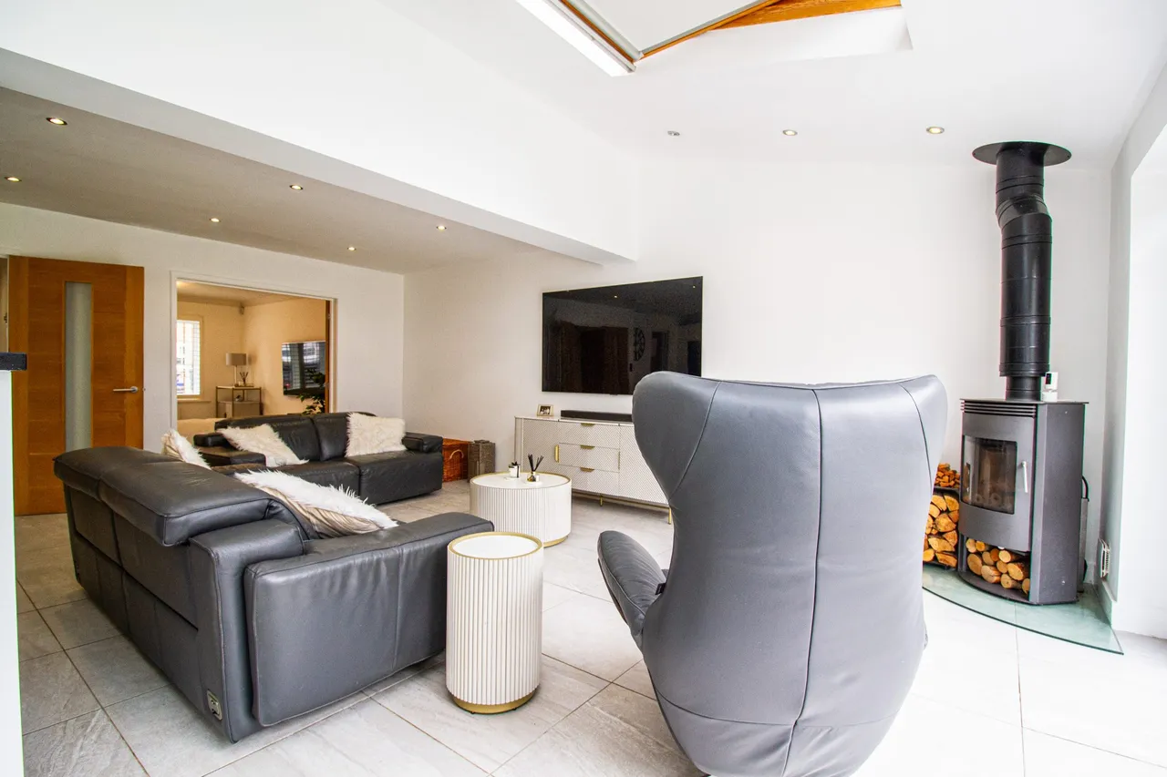 Kingsley Square, Fleet, GU51 1AH, photo 12