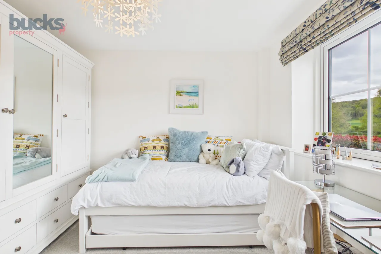 Wycombe Road, Saunderton, HP14, photo 9