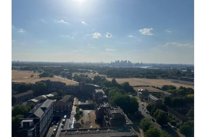 1 bed flat for sale — Nightingale Vale, London