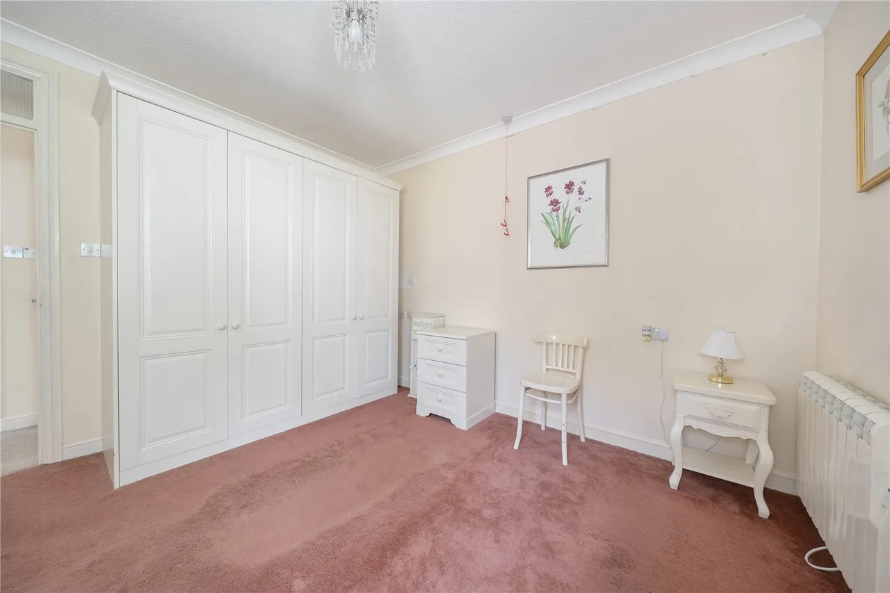 Hartford Court, Hartley Wintney, Hook, Hampshire, RG27 8PQ, photo 7