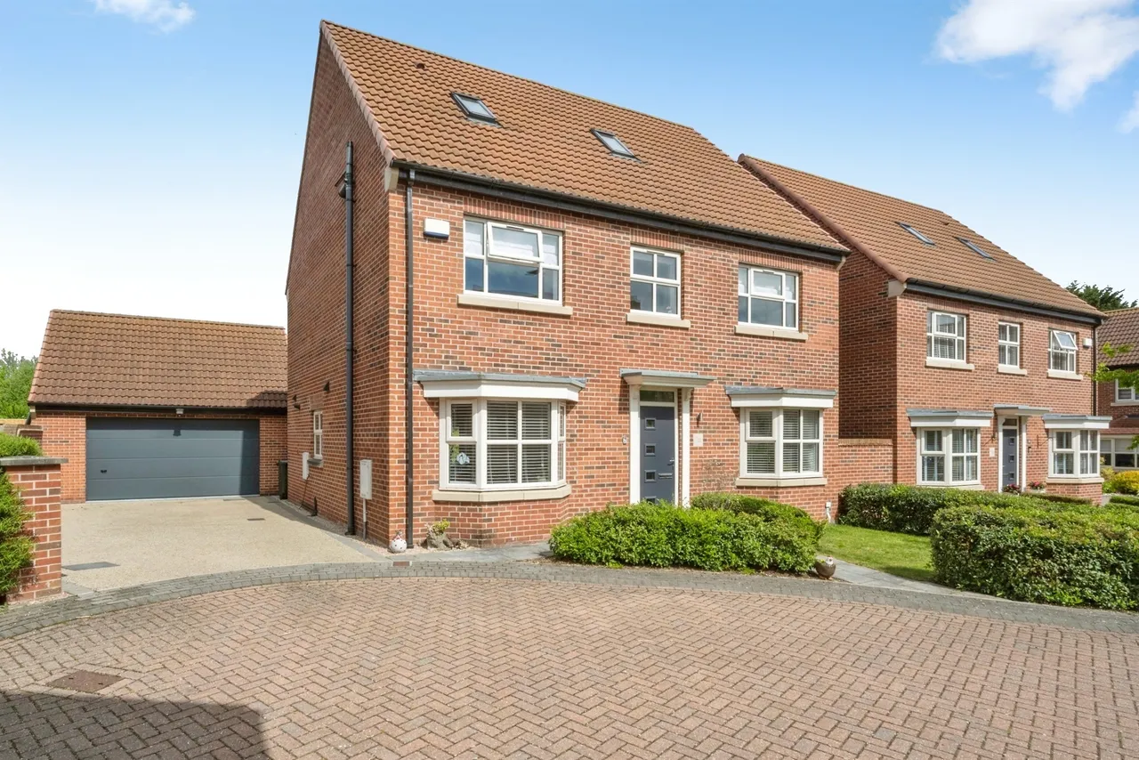 5 bed house for sale — Braeburn Mews, Bawtry, Doncaster