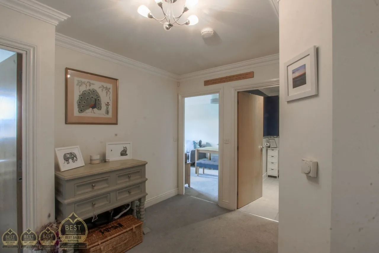 Brookbank Close, Cheltenham, GL50, photo 4