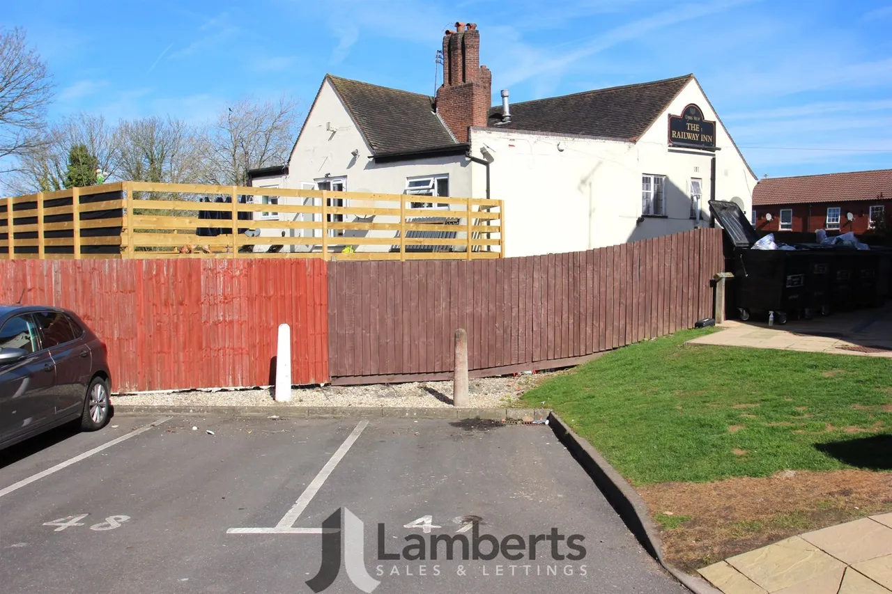 94 Gloucester Close, Redditch, photo 12