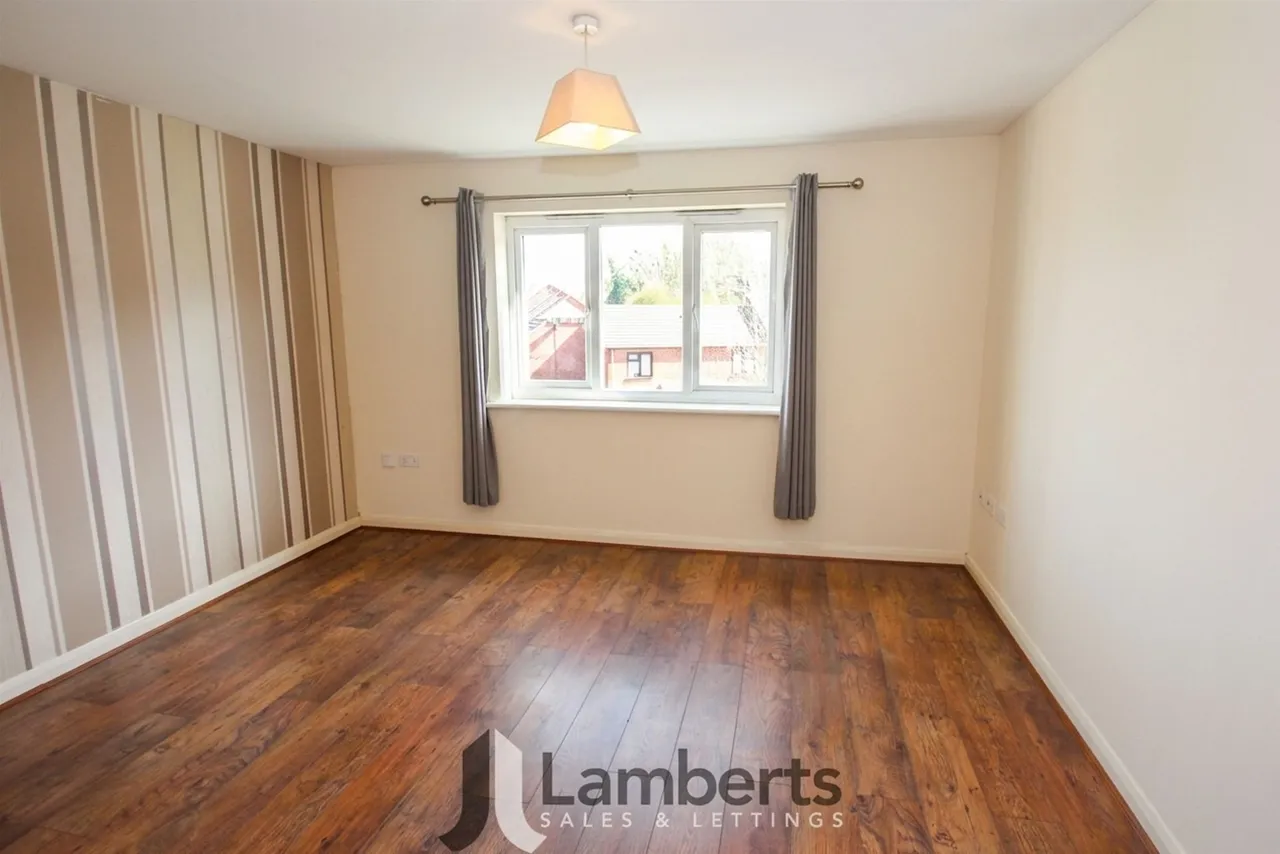 94 Gloucester Close, Redditch, photo 3