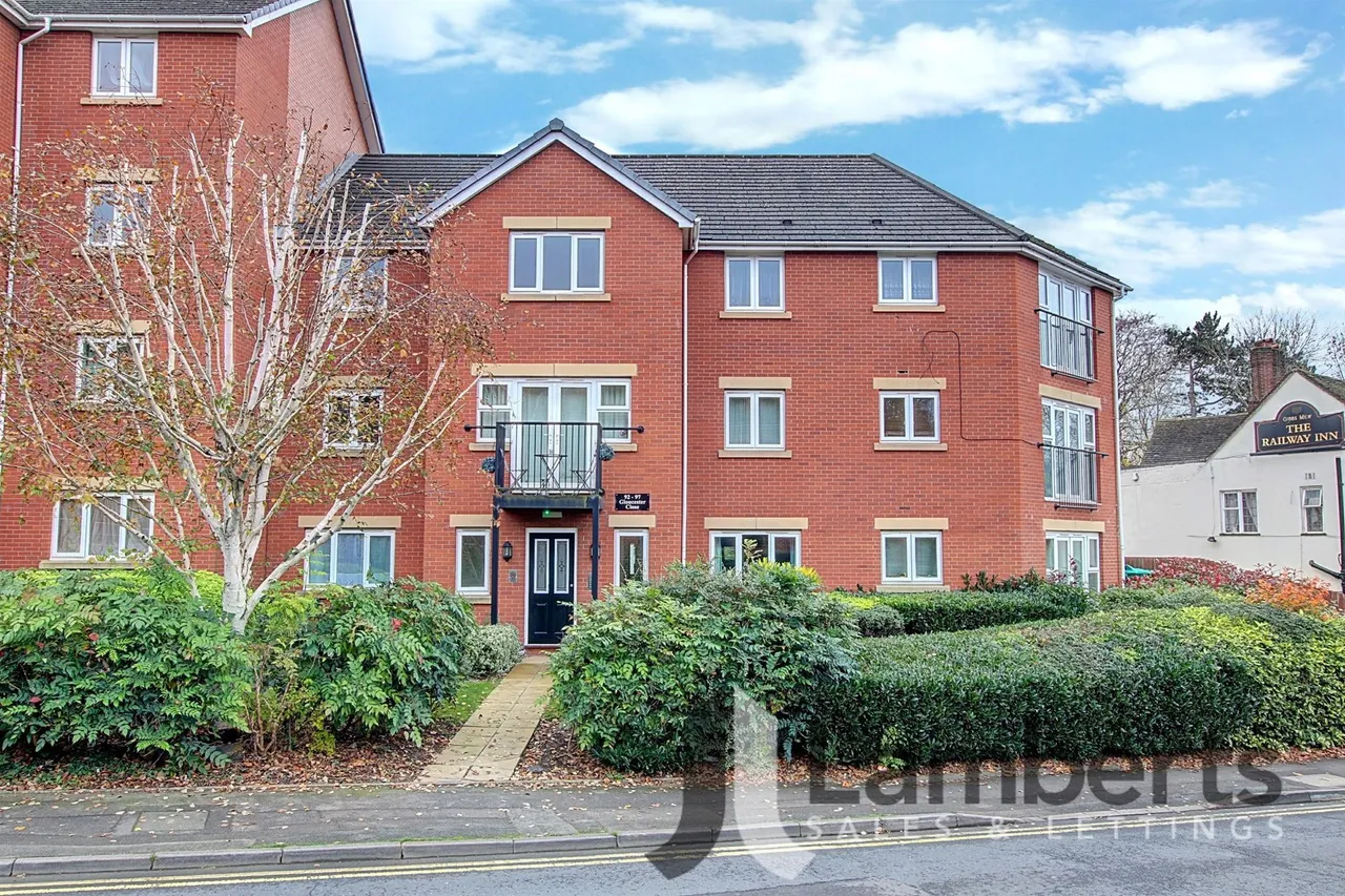 2 bed flat for sale — 94 Gloucester Close, Redditch