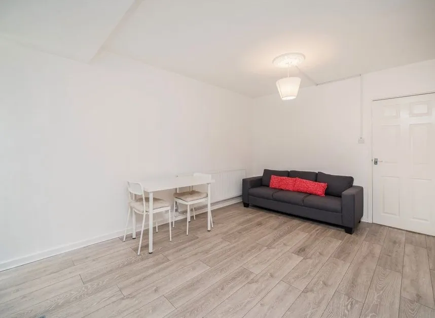 Stevens Avenue, Homerton, E9, photo 2