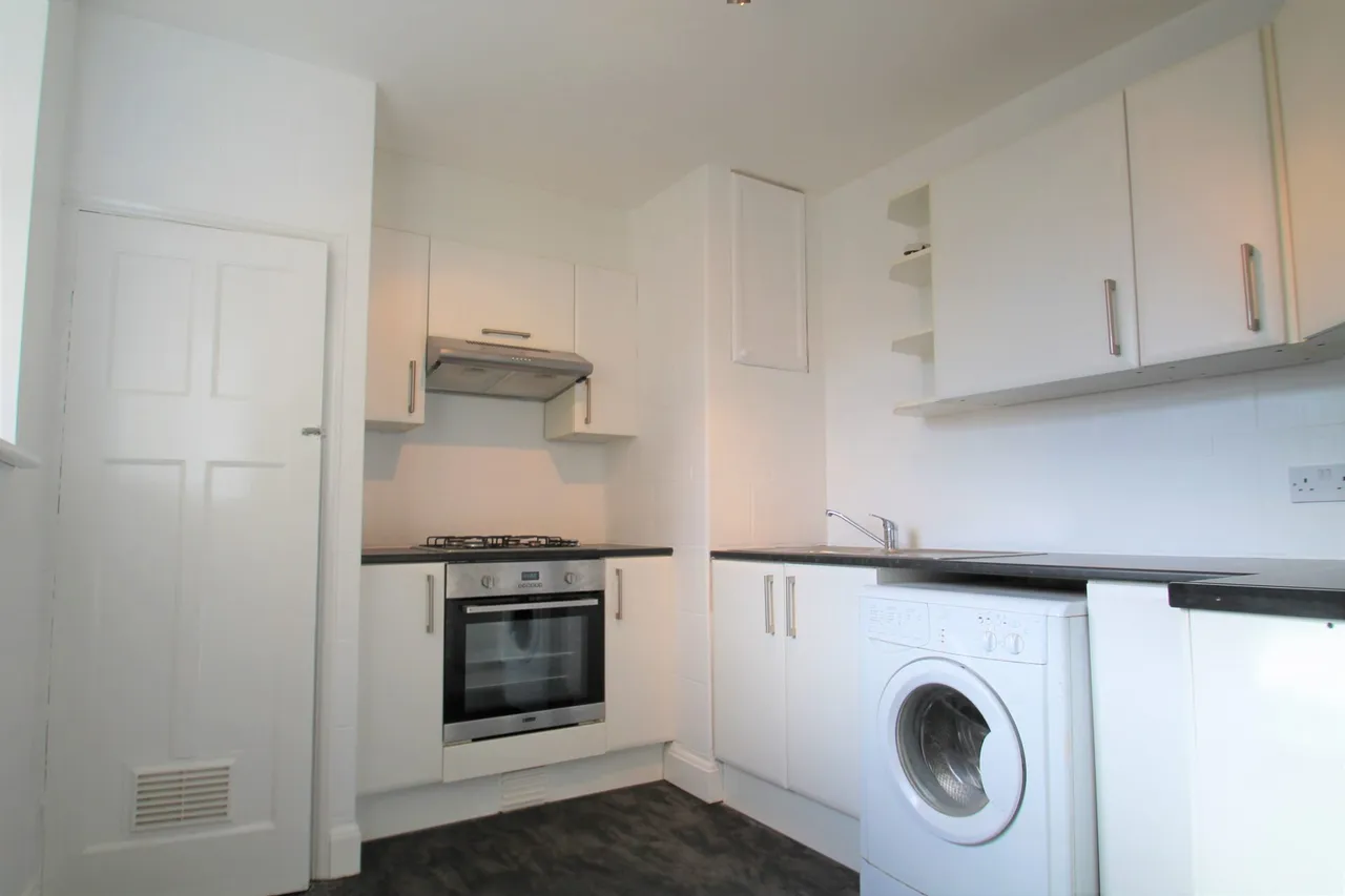 Marina Drive, Dartford, photo 2