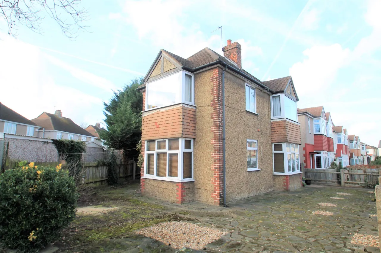 2 bed flat for sale — Marina Drive, Dartford