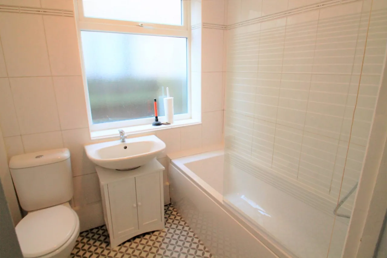 Marina Drive, Dartford, photo 8
