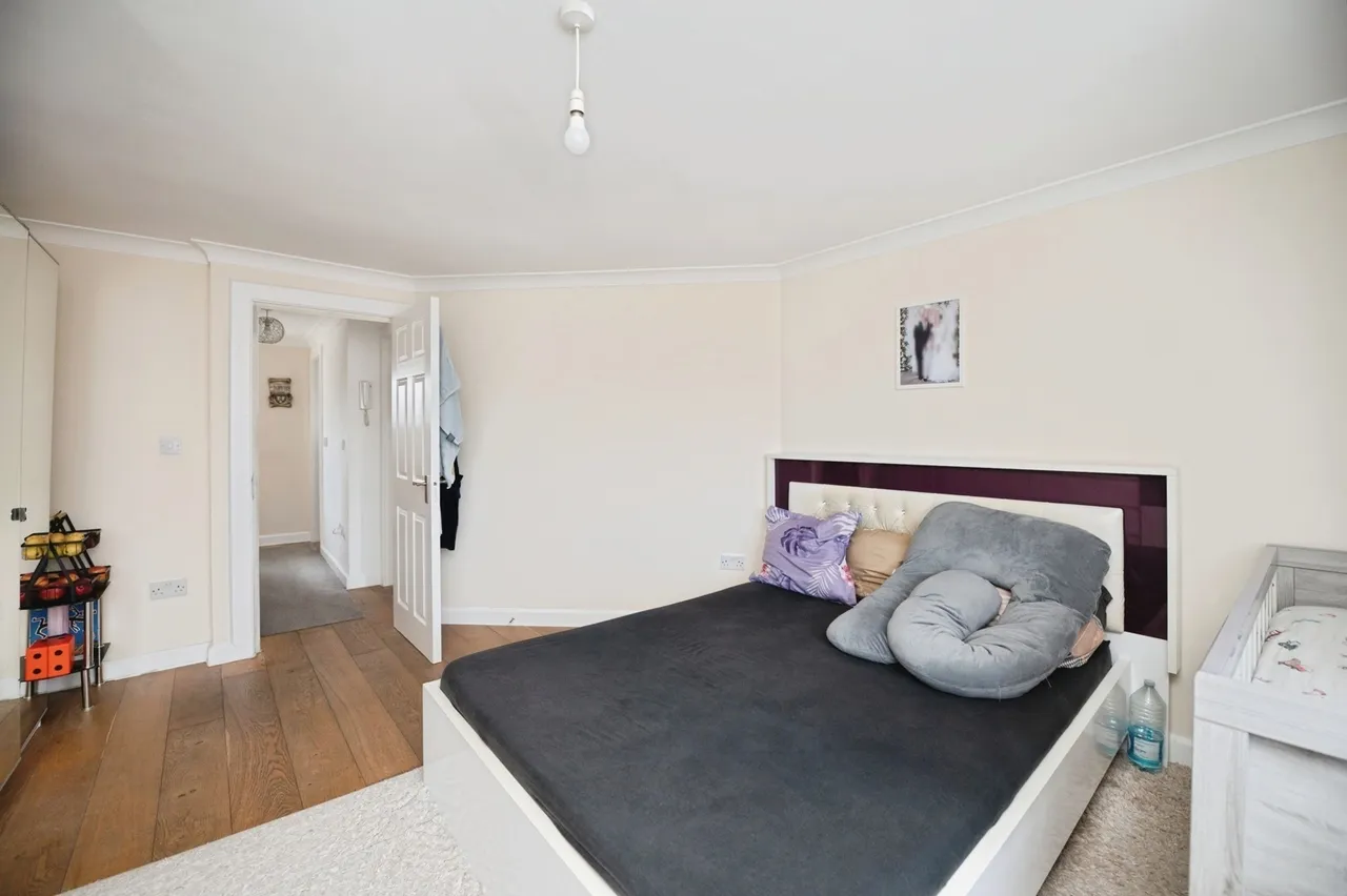 Cross Road, Mawneys, Romford, RM7, photo 6