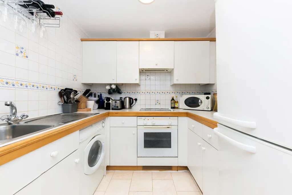 Southey Road, London, SW19, photo 4