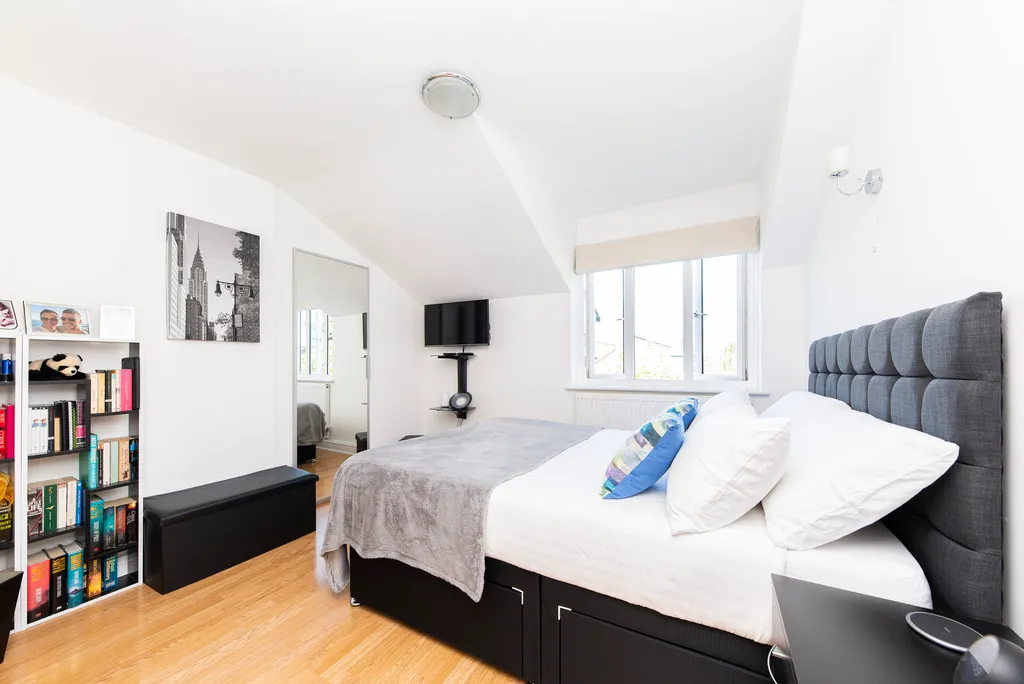 Southey Road, London, SW19, photo 3