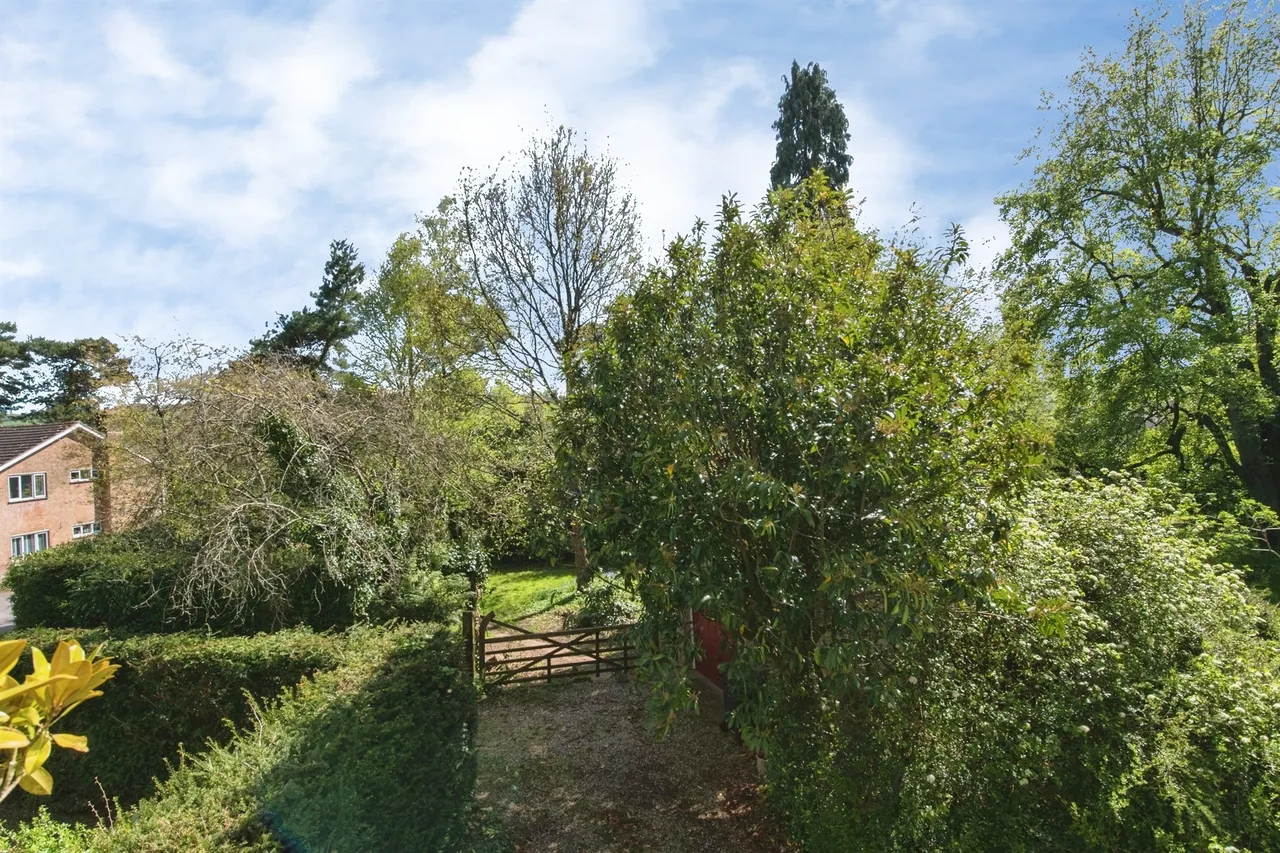 Park Road, Tiverton, EX16, photo 17