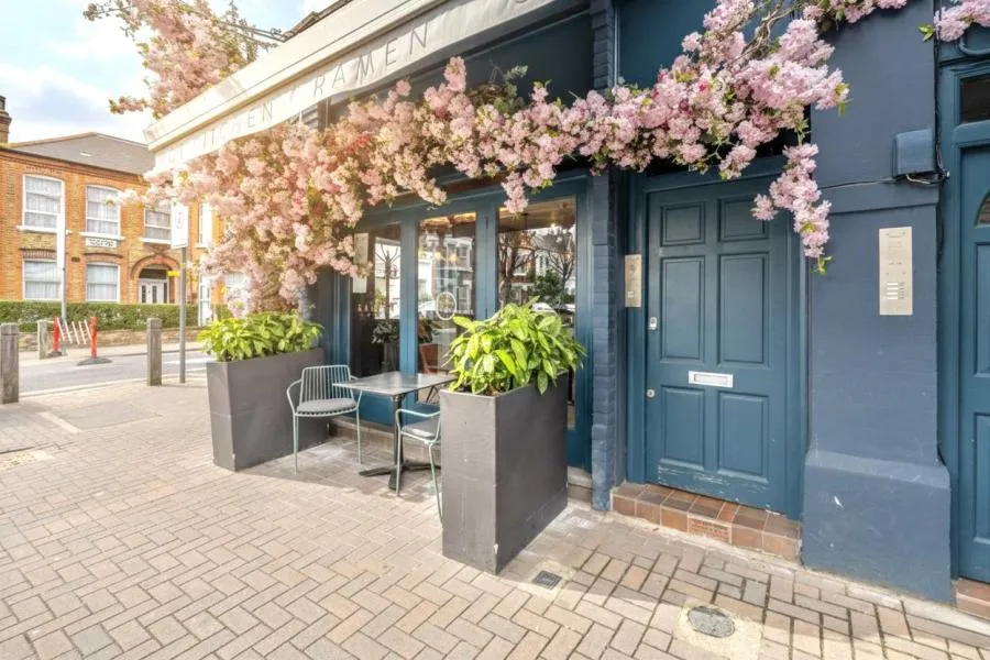 Northcote Road, London, SW11, photo 7