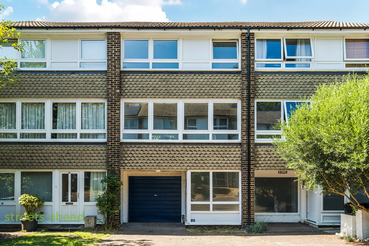 3 bed house for sale, Wakefield Gardens, London, SE19