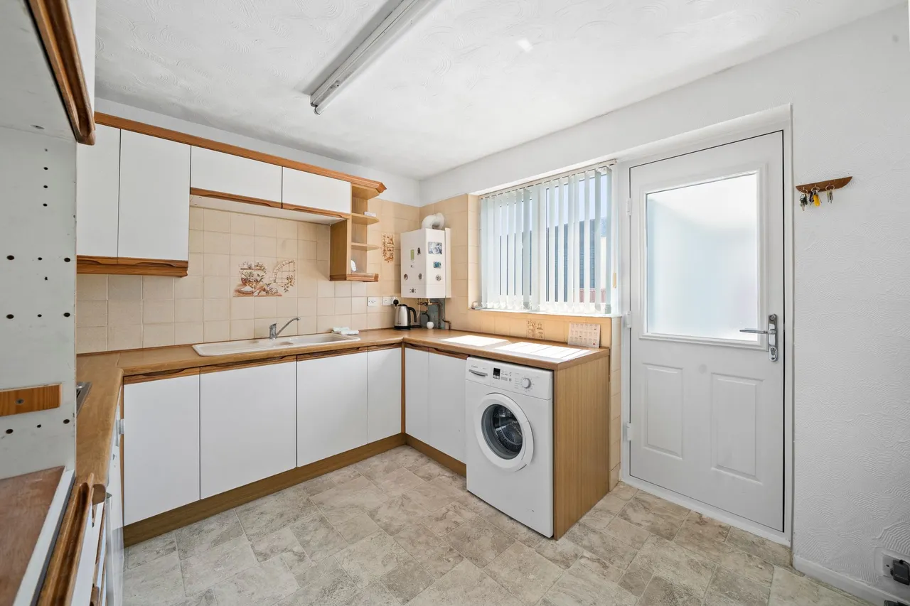 Burnham Grove, Wigan, Wigan, WN2 1AG, photo 15
