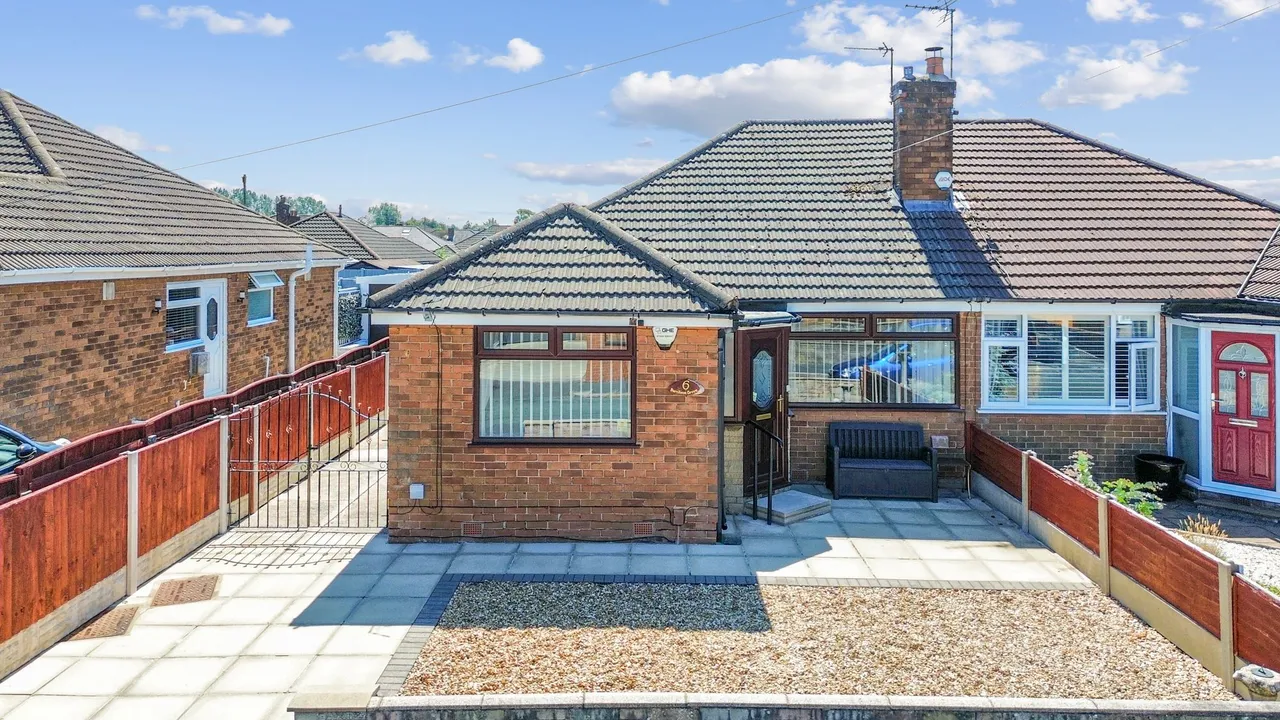 Burnham Grove, Wigan, Wigan, WN2 1AG, photo 5