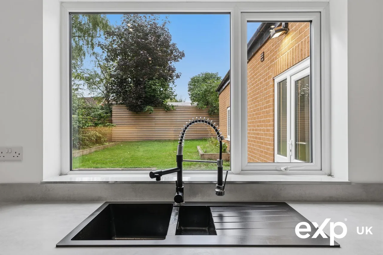 Cheriton Drive, Ravenshead, photo 11