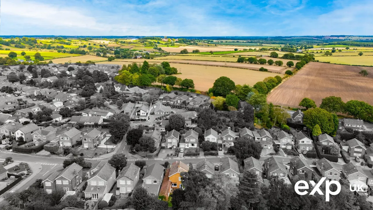 Cheriton Drive, Ravenshead, photo 3