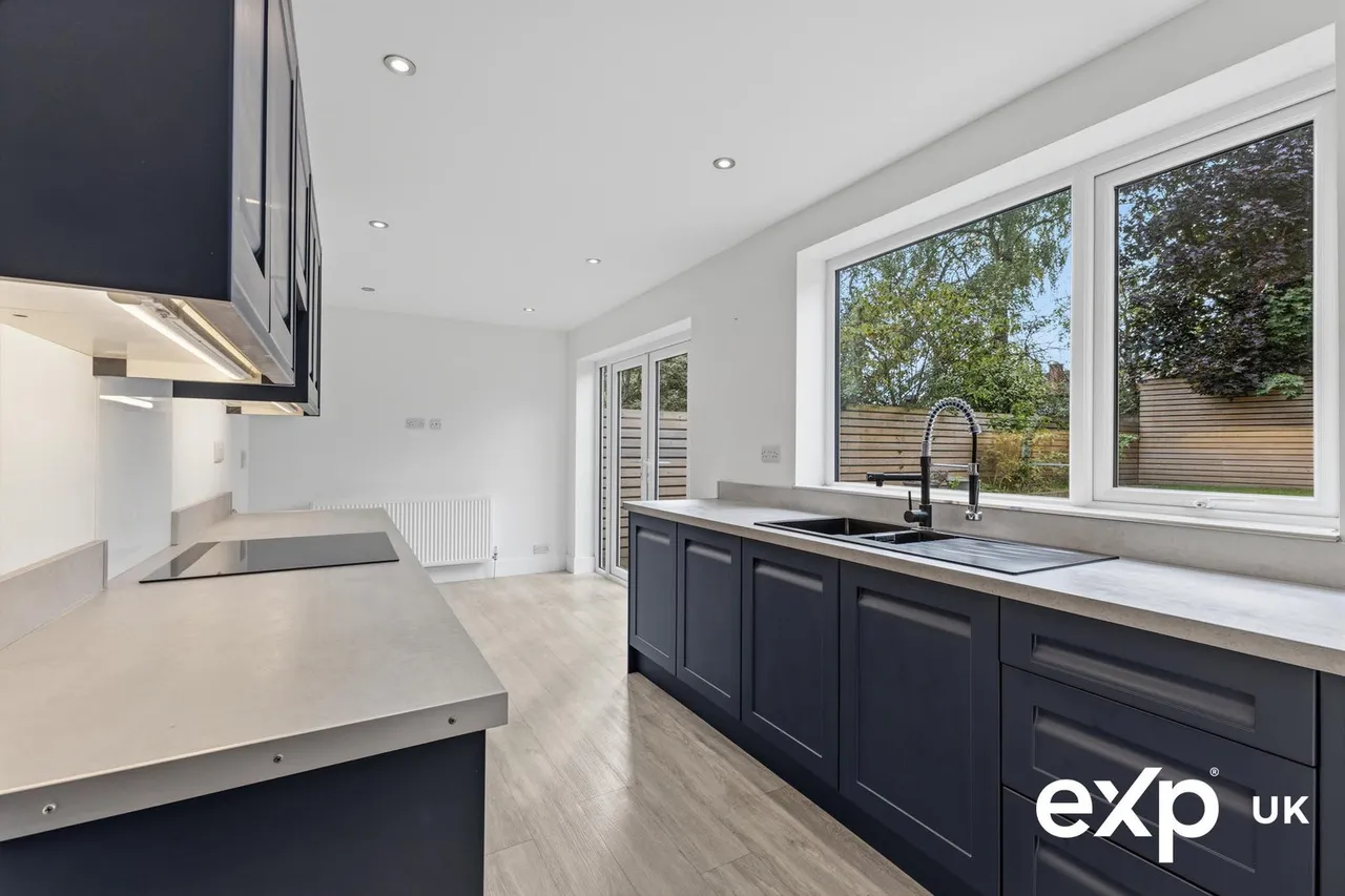 Cheriton Drive, Ravenshead, photo 12