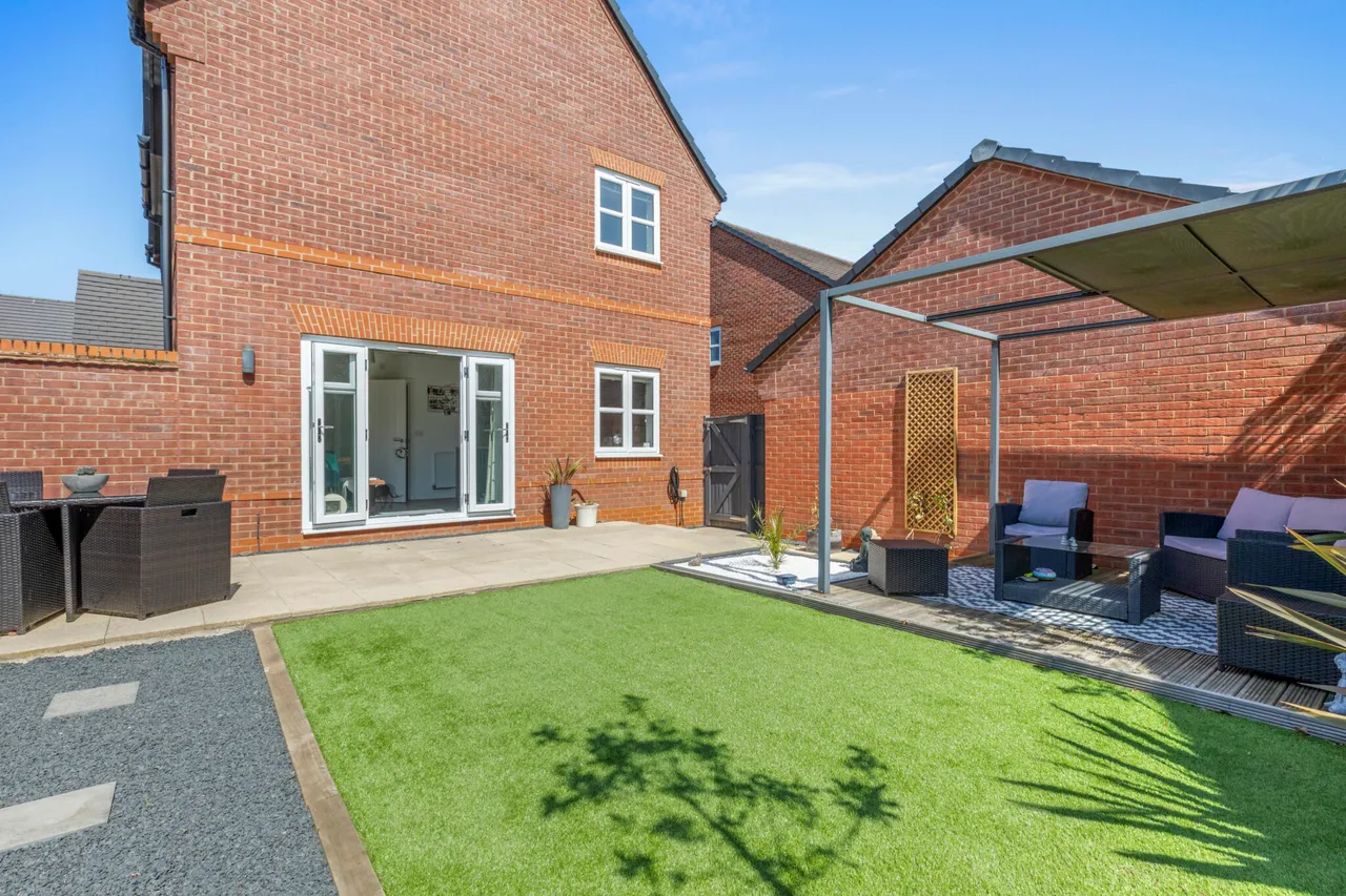 Lennon Way, Aylesbury, HP21, photo 15