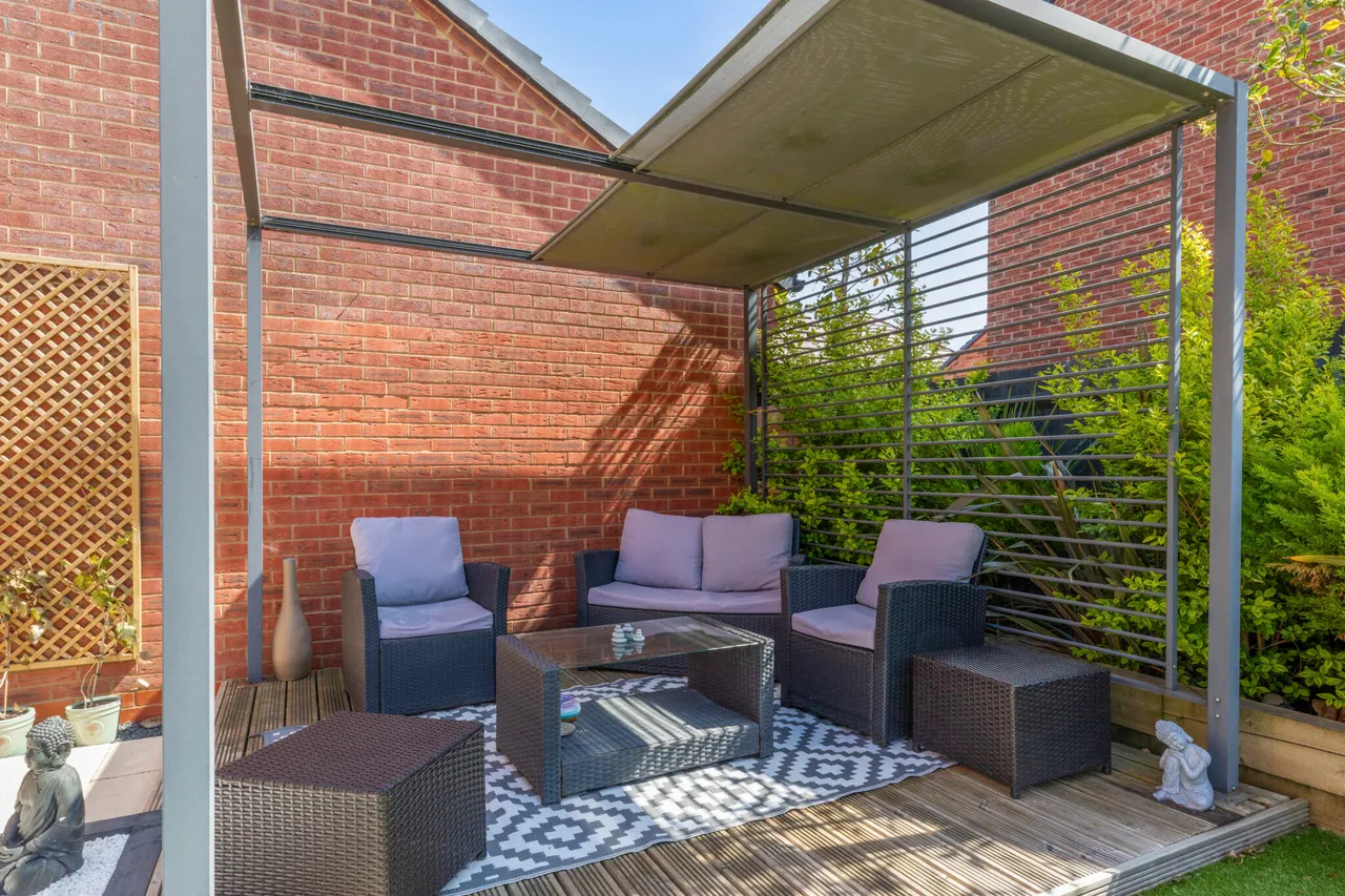 Lennon Way, Aylesbury, HP21, photo 16