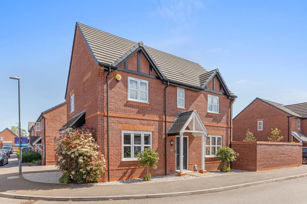 3 bed house for sale, Lennon Way, Aylesbury, HP21