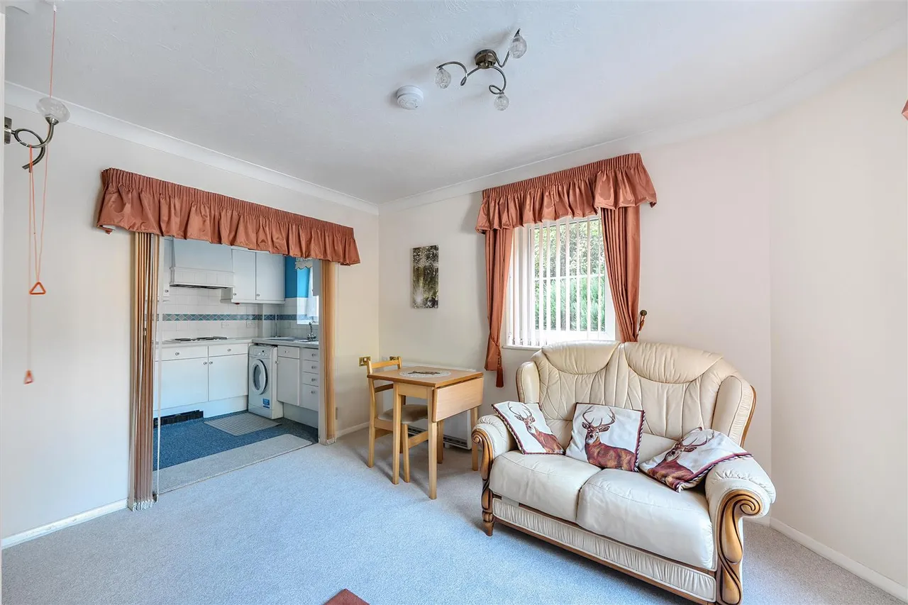 Poole Road, Bournemouth, BH2, photo 9