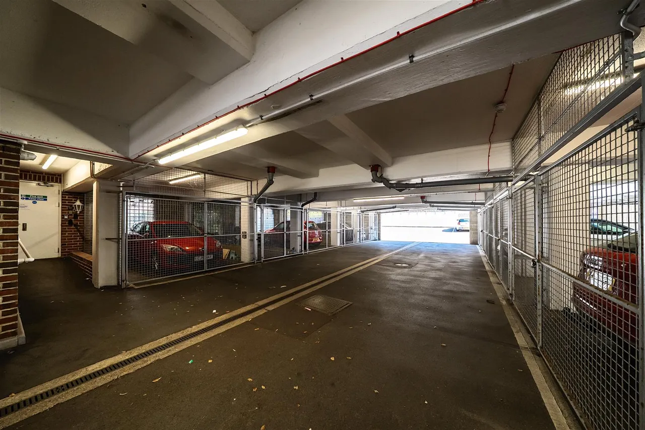 Poole Road, Bournemouth, BH2, photo 18