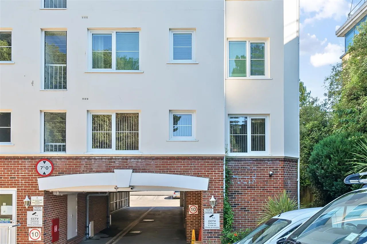 1 bed flat for sale, Poole Road, Bournemouth, BH2