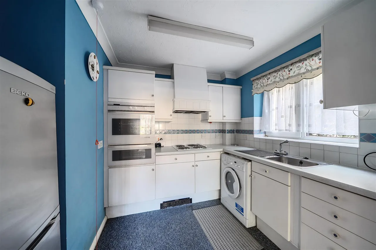 Poole Road, Bournemouth, BH2, photo 5