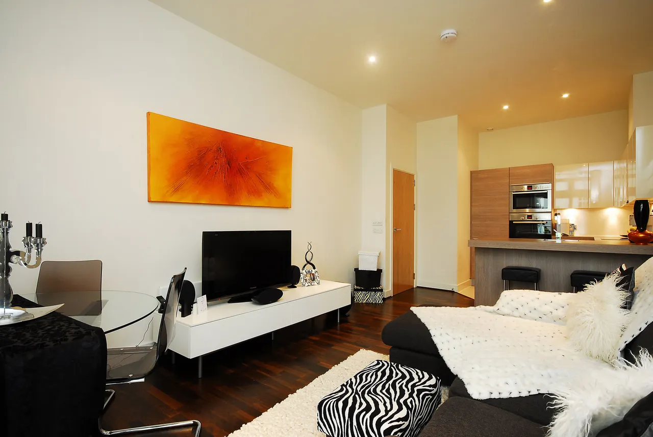 351 Bromyard House, Bromyard Avenue, London, photo 4