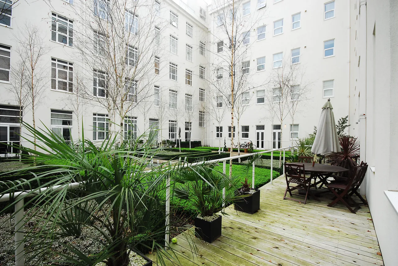 351 Bromyard House, Bromyard Avenue, London, photo 12