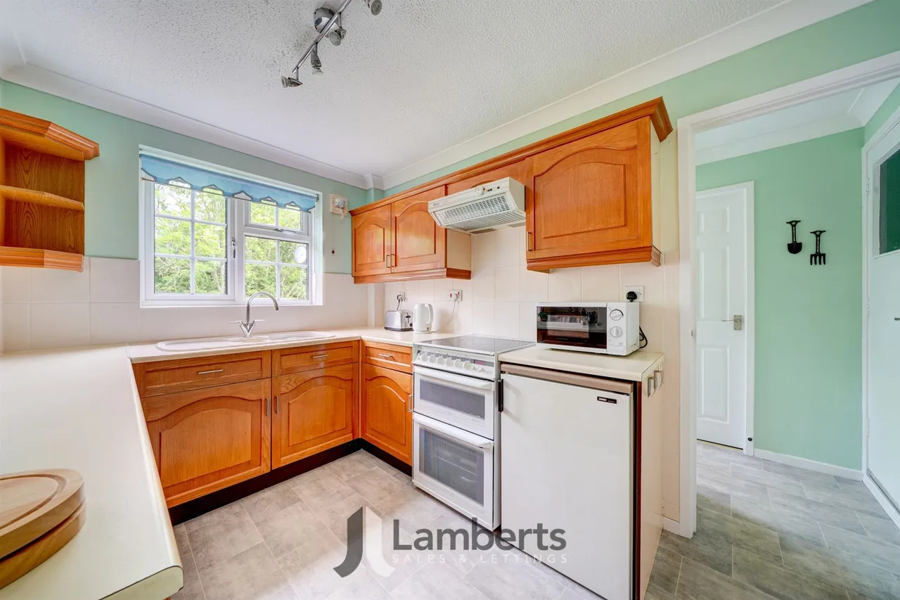 23 Lineholt Close, Redditch, photo 4