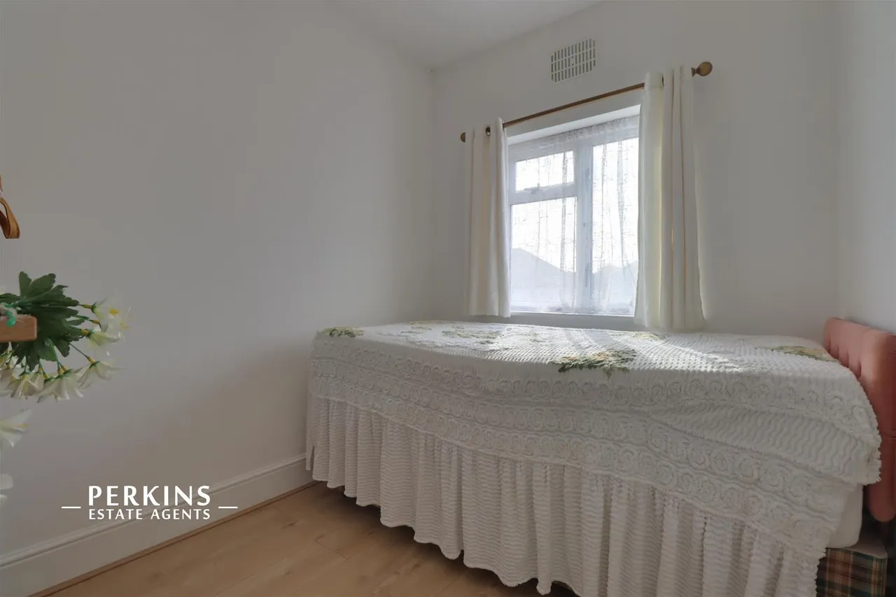 Costons Lane, Greenford, UB6, photo 5